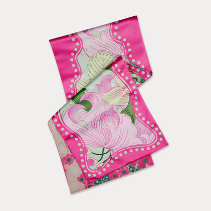 Berry in Bloom Table Runner