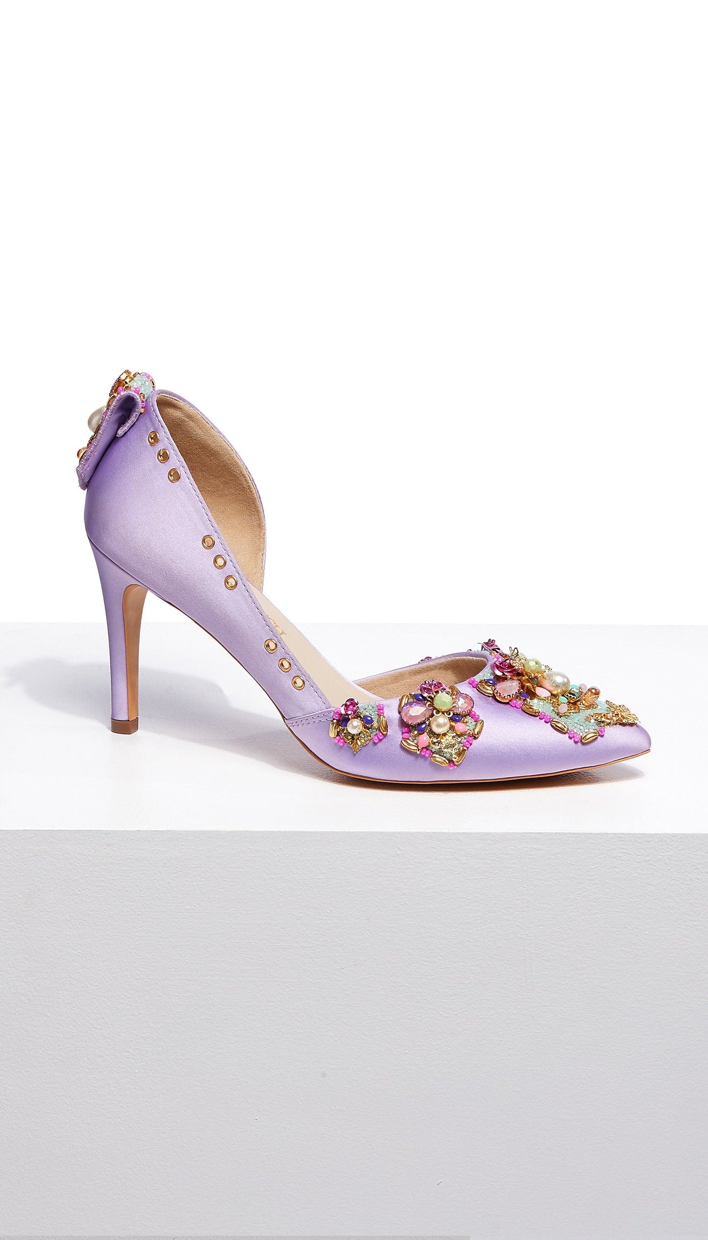 Very peri embroidered pumps