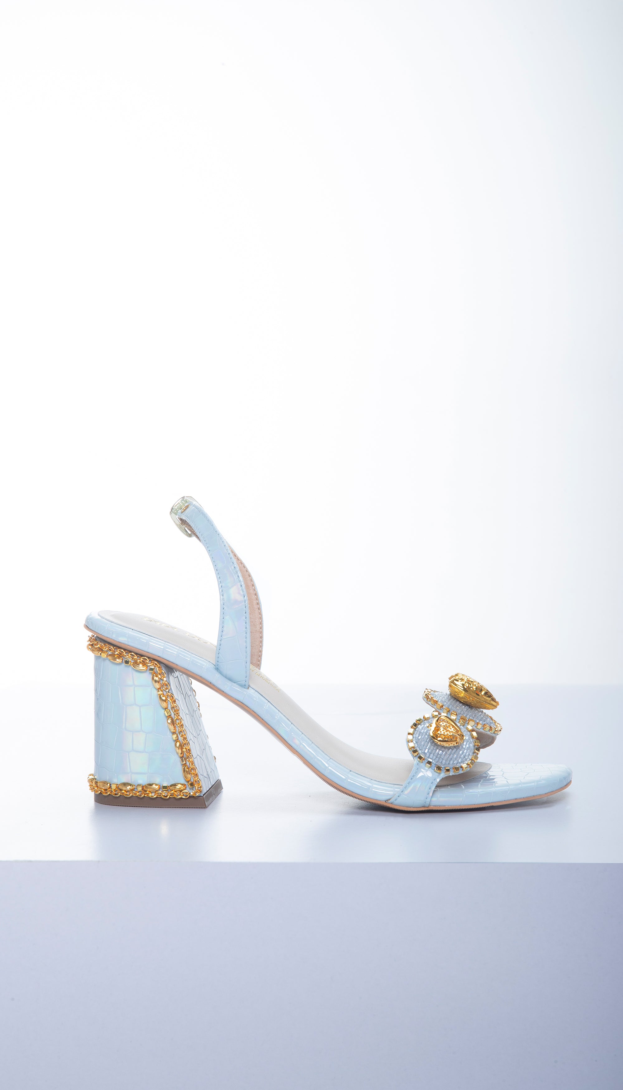 Cinderella Heels Color: Gold #cinderella #heels #gold #highheels #footwear  #fashionfootwear #urbanact #karachi #pakistan | Instagram