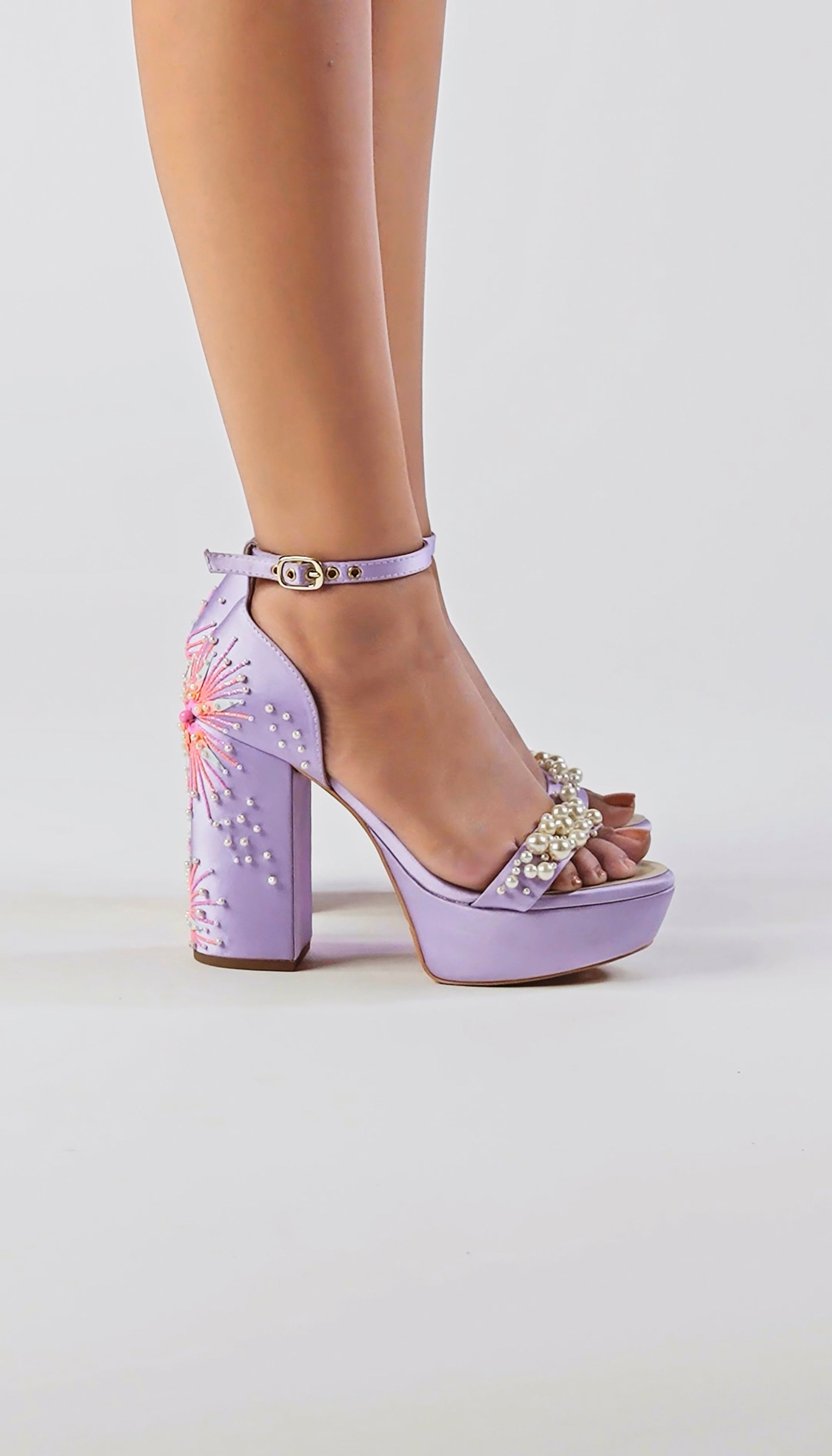 White Textured Party Open Toe Block Heels Sandals For Women - Glamzkart